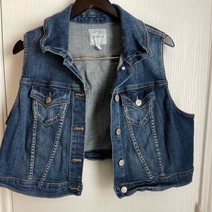 TORRID women’s medium wash blue denim cropped vest